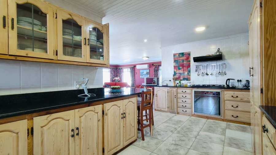 7 Bedroom Property for Sale in Bayview Western Cape